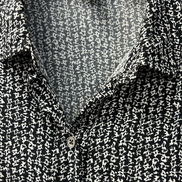 J Jill Long Sleeve Button Down Rayon Blouse Size M/ Excellent Condition - Picture 4 of 11